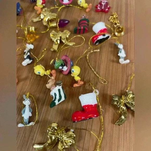 Lot mini ornaments figurines looney toons bugs tweety Marvin CHRISTMAS Holiday - Picture 8 of 11